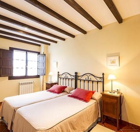 Apartamentos Rurales Antanielles Рібадеселья Екстер'єр фото